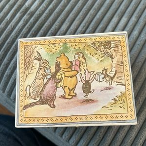 Linden Classic Pooh musical jewelry box